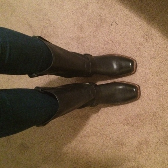 🚫SOLD🚫Black Frye Harness boots - Picture 4 of 4