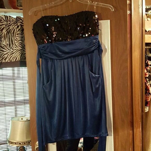 Navy and black sequined homecoming dress