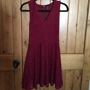 Burgundy dress. Size Small