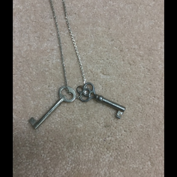 SOLD IN BUNDLE❤️❤️Real antique keys on 925 chain