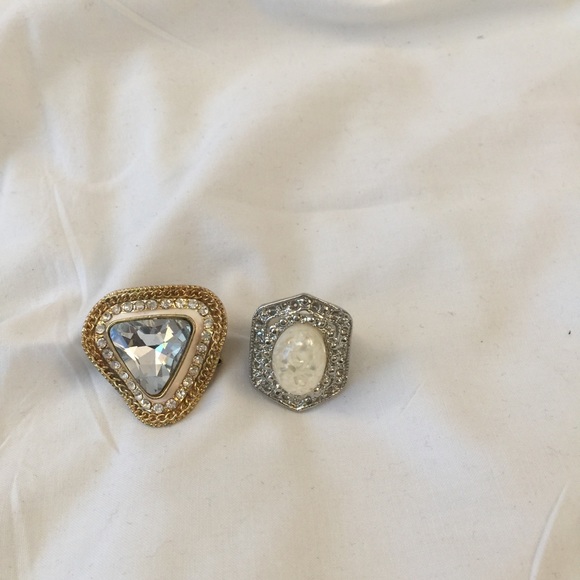 Cute Rings - GREAT FOR BUNDLING 👍🏾 - Picture 2 of 3