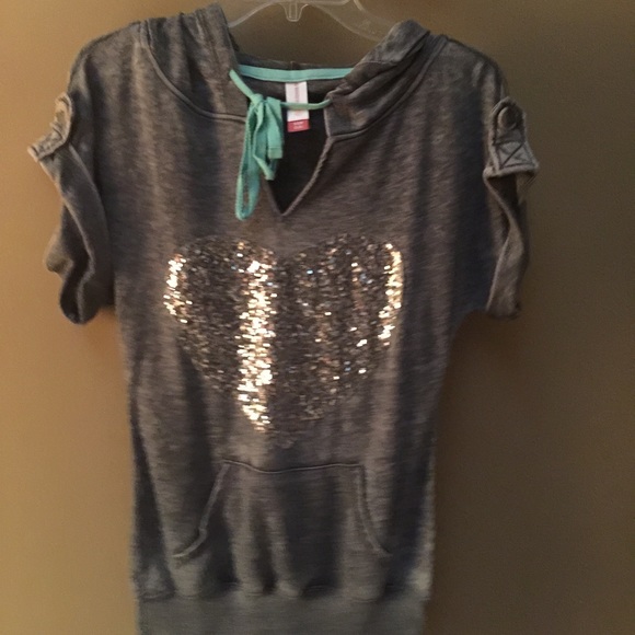 Small top never worn