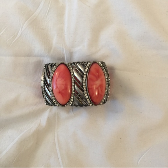 Pink & Silver Bracelet - GREAT FOR BUNDLING! 👍🏾 - Picture 3 of 3