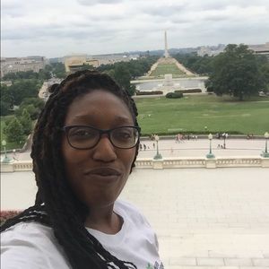 Meet your Posher, Briana