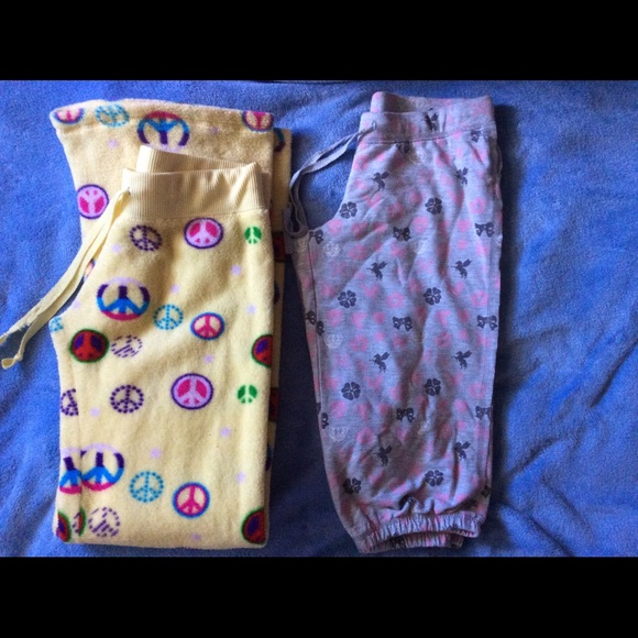 🍥BUNDLE🍥 Pajama Pants fleece SKULLS PEACE SIGNS