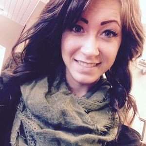 Meet your Posher, Alaina