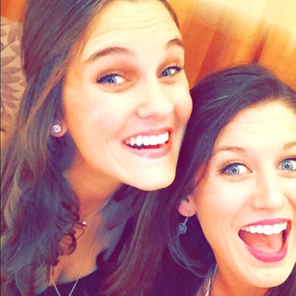 Meet your Posher!! - Picture 2 of 3