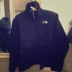 ONE DAY SALE!! Women's Northface Fleece in Black