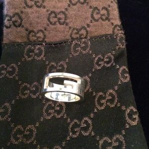Authentic Gucci Sterling Silver Ring Size 4