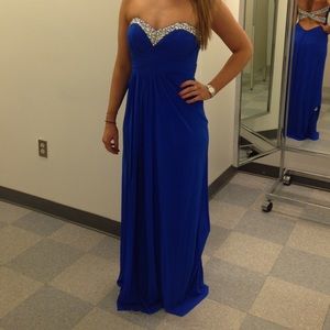 *TODAY ONLY* Formal Strapless Dress