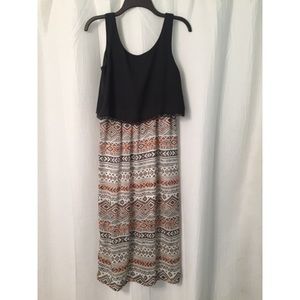 Xhilaration • tribal print • maxi dress 💃🏻