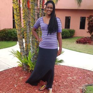 Meet your Posher, Ines a.