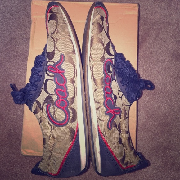Coach size 8.5 women's(make an offer)