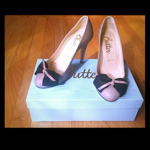 Butter Pink Leather Black Bow Heels - Size 35
