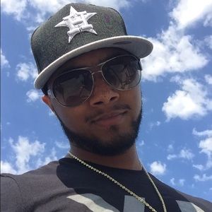 Meet your Posher, Mak