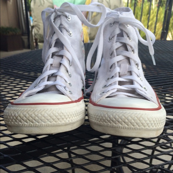 >White high top converse<