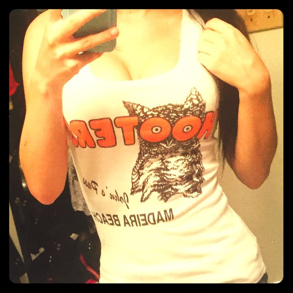 Hooters Madiera Beach tank top