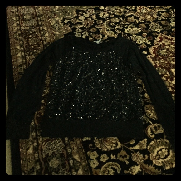 Black long sleeved top