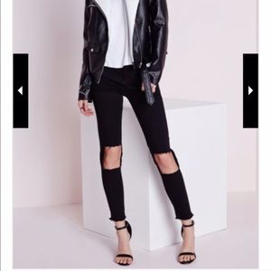 EXTREME CUT OUT KNEE SKINNY JEANS BLACK