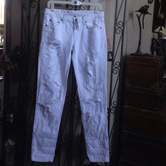 Carmar shredded jeans
