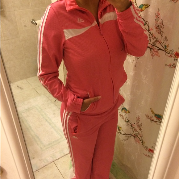 Adidas Pink Tracksuit❗️2🆓 items w/ PURCHASE