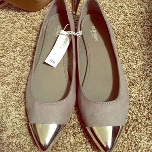 Gray/silver flats