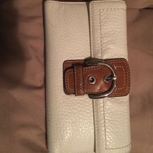 dooney and Bourke wallet