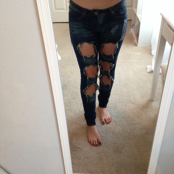PacSun Denim - Dark distressed ripped jeans