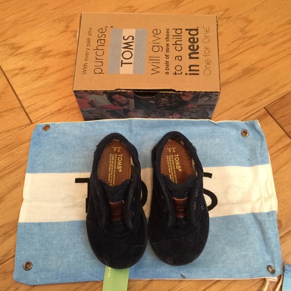 TOMS Cordones // Navy Cord // Tiny 4