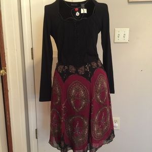 NWOT ECI NEW YORK %100 SILK BLACK &BURGUNDY PRINT