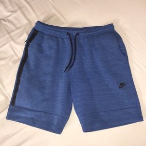 Nike Tech Shorts in Blue