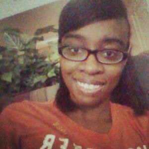 Meet your Posher, Joi