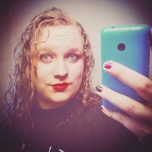 Meet your Posher, Casey