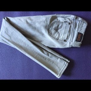 Light Gray Levi Skinny Jeans