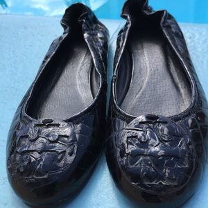 Tory burch cute flats.