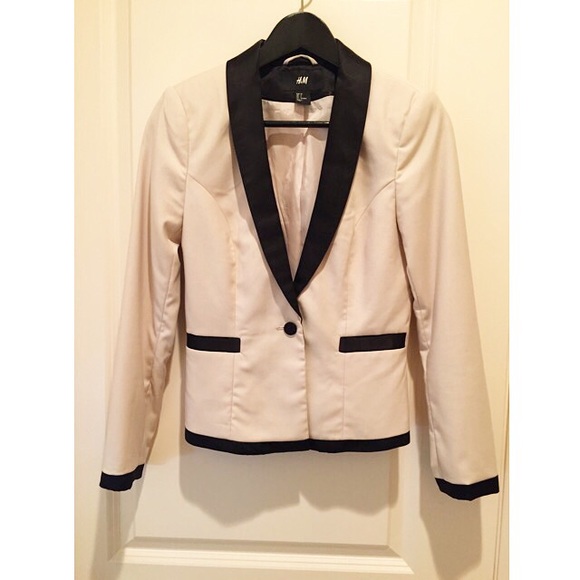✨NEW✨H&M Tuxedo Blush Blazer