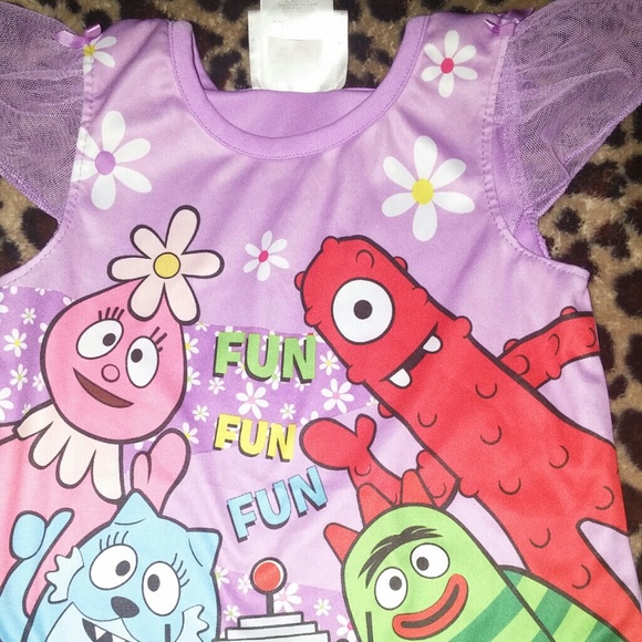 Girls purple pajama set - Picture 2 of 3