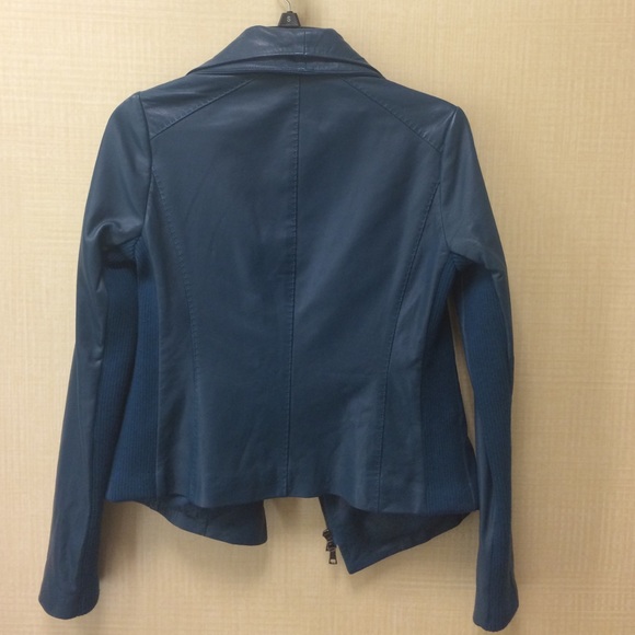 :: SOLD :: - Picture 3 of 4