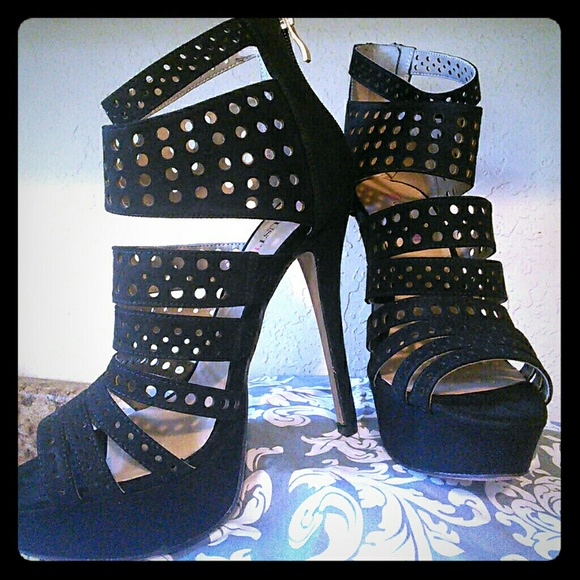 Sandals - Picture 1 of 1
