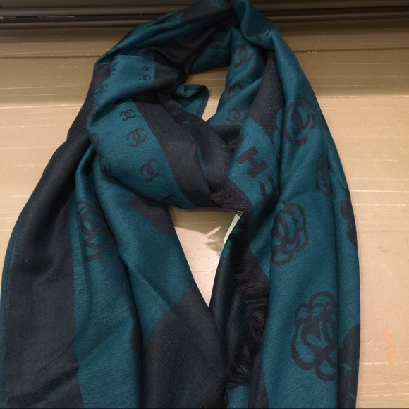 Chanel scarf bundle for @andreaildi