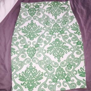 Arden B Skirt for sale in Size Large!