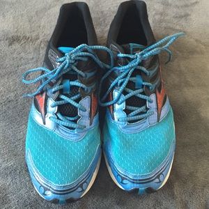 Mizuno Wave Creation men's sz 13