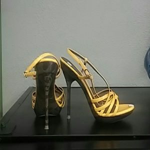 Herstyle yellow strap sandals