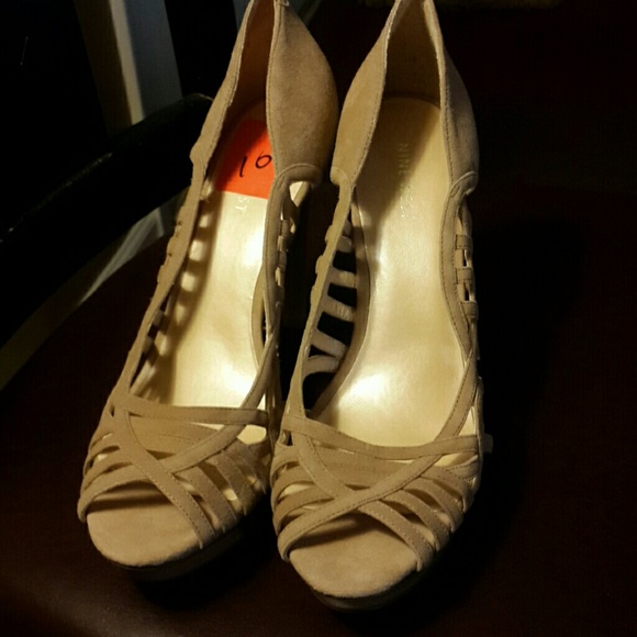 Shoes - Picture 2 of 3