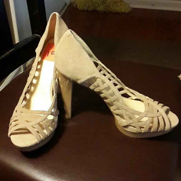 Shoes - Picture 3 of 3