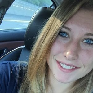 Meet your Posher, Katelyn