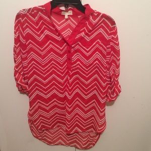 ‼️NEW PRICE Red/white chevron blouse