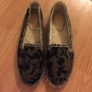 Zara espadrilles Camo print size 38 fit a 7 or 7.5