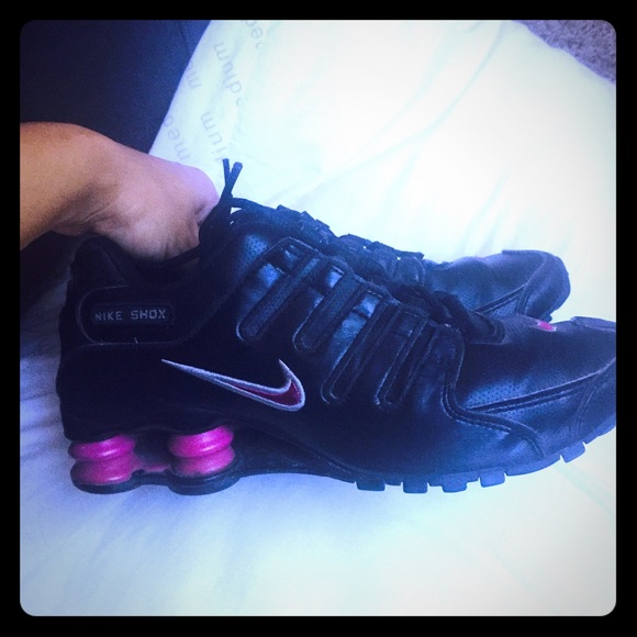 Nike shox tennis shoes
