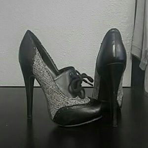 Charlotte Russe black and white shoe